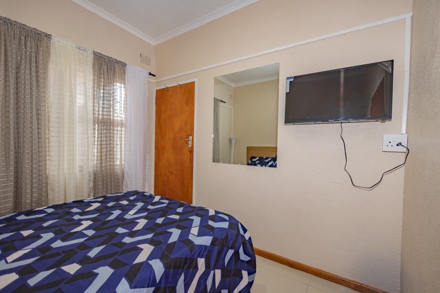 7 Bedroom Property for Sale in Parow Valley Western Cape
